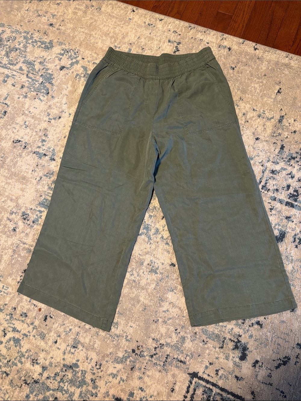 Wide-Leg Pull-On Cropped Pants